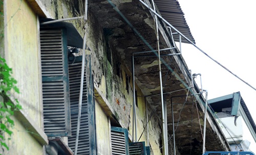 Chống thấm ngược cho các nhà tập thể - Ngăn ngừa khả ngăn ngấm lan 2 nhà tập thể cũ