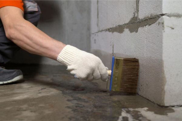 Chống thấm ố mốc tường 2 son chong tham trong nha